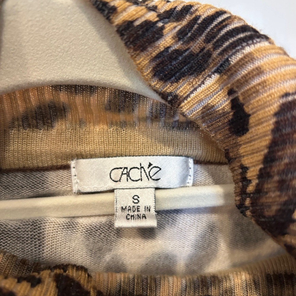 Cache Animal Print Ribbed Sweater - Picture 3 of 3